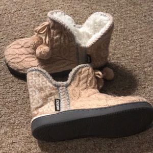 Mukluks slippers